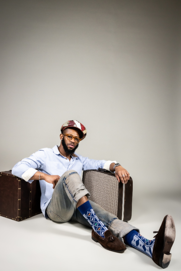Our Awura socks takes inspiration from Ivory Coast's most notable tribe, the Baule tribe. They belong to the Akan group mainly associated with Ghana. In A.D. 1750 Queen Awura Pokou, along with her loyalists, migrated here from Ghana due to disputes over chieftaincy succession.
With this design, we also wanted to highlight a little-known fact about the country - the cocoa plant is Ivory Coast's national resource and they produce and export more cocoa than anywhere else in the world.