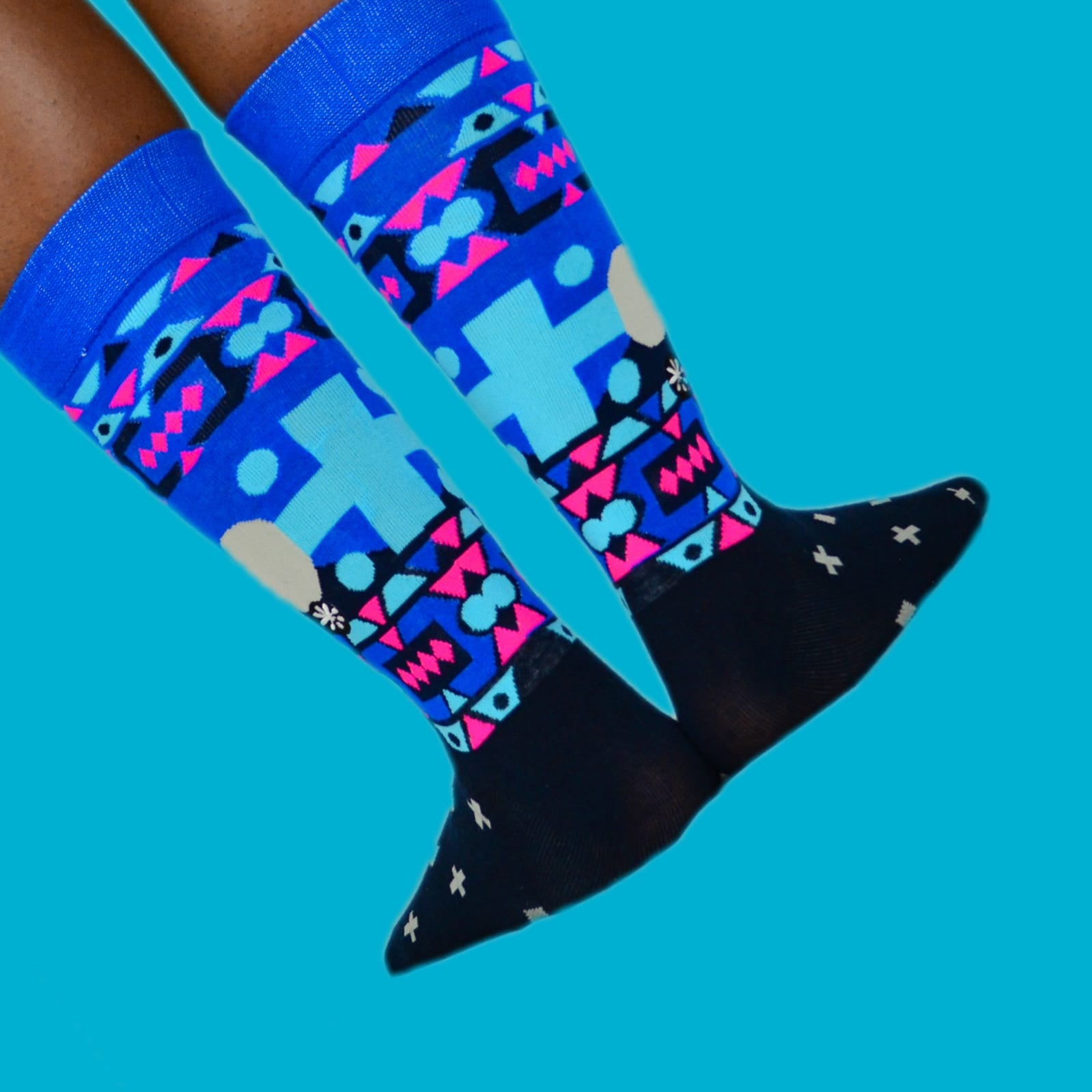 Designing socks inspired by symbolic cultural elements in Africa. All socks aren’t created the same. Shop from our line of combed cotton and Egyptian cotton socks for both men and women. Refresh your wardrobe with some colorful African print dress socks.